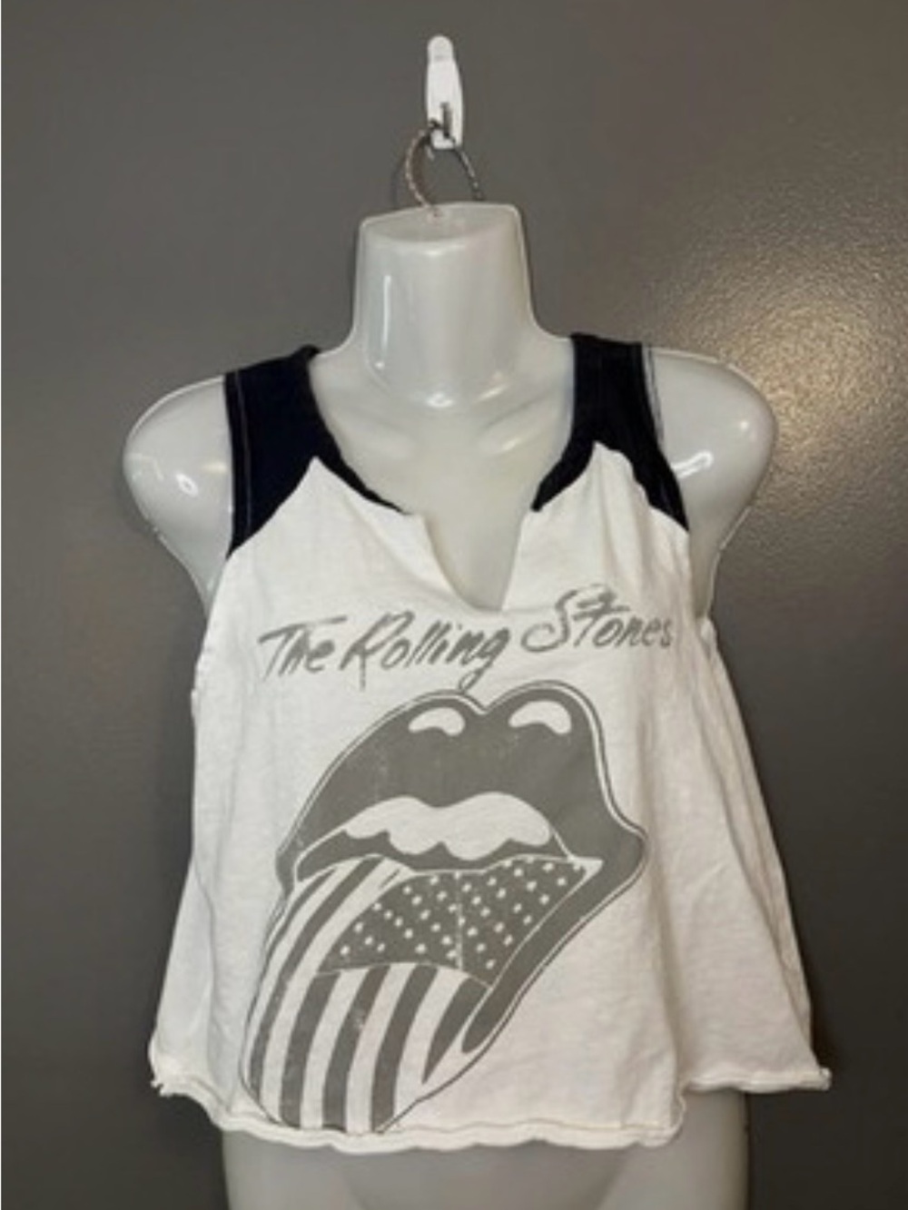 American Eagle Outfitters White and Black Graphic Crop Tank